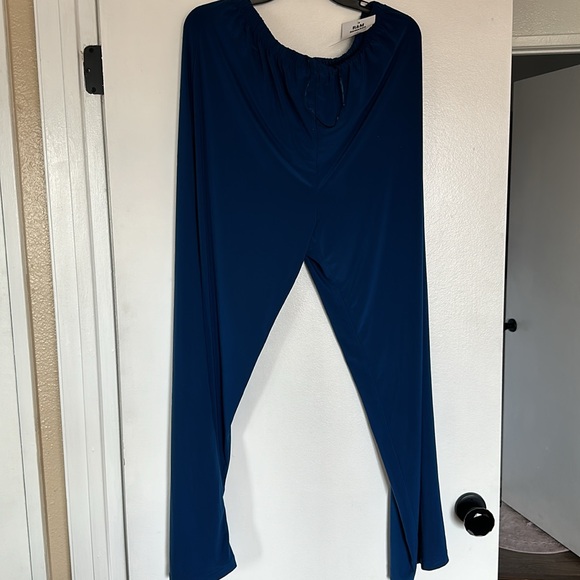 R&M Richard’s 2 piece mother of the bride/groom size 16 in color peacock - Picture 11 of 15